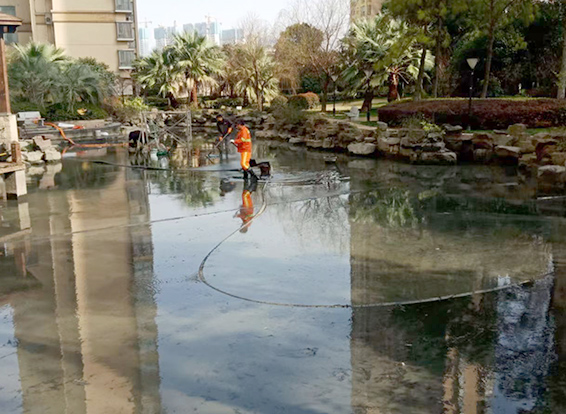 扶绥景观池淤泥清理